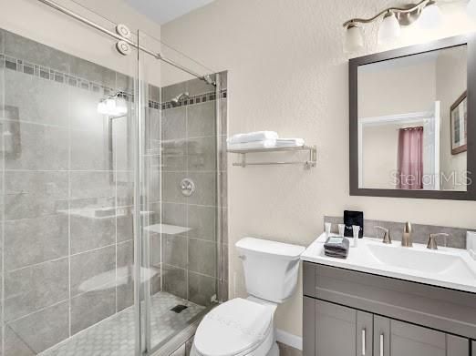 На продажу: $349,990 (4 спален, 3 ванн, 1856 Квадратных фут)