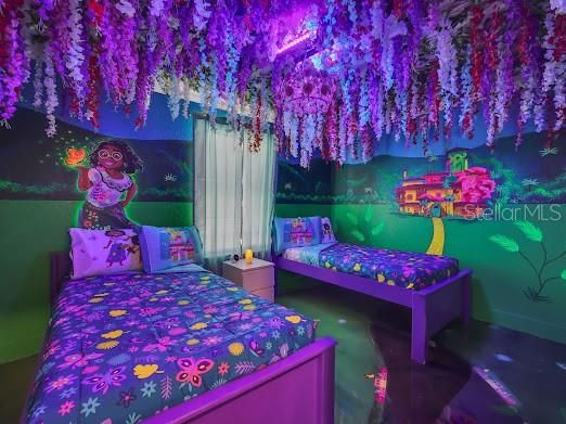 На продажу: $349,990 (4 спален, 3 ванн, 1856 Квадратных фут)