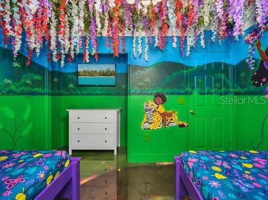 На продажу: $349,990 (4 спален, 3 ванн, 1856 Квадратных фут)