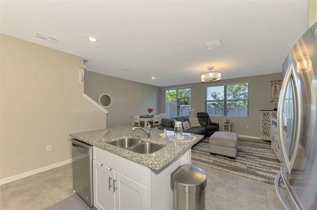 For Sale: $315,000 (3 beds, 2 baths, 1539 Square Feet)