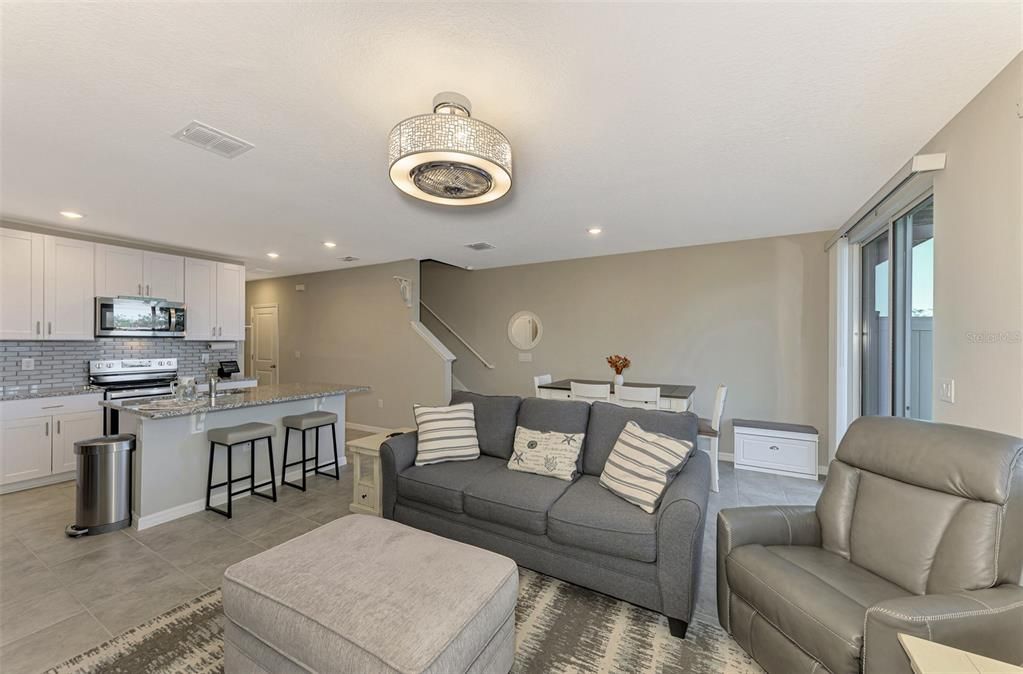 For Sale: $315,000 (3 beds, 2 baths, 1539 Square Feet)