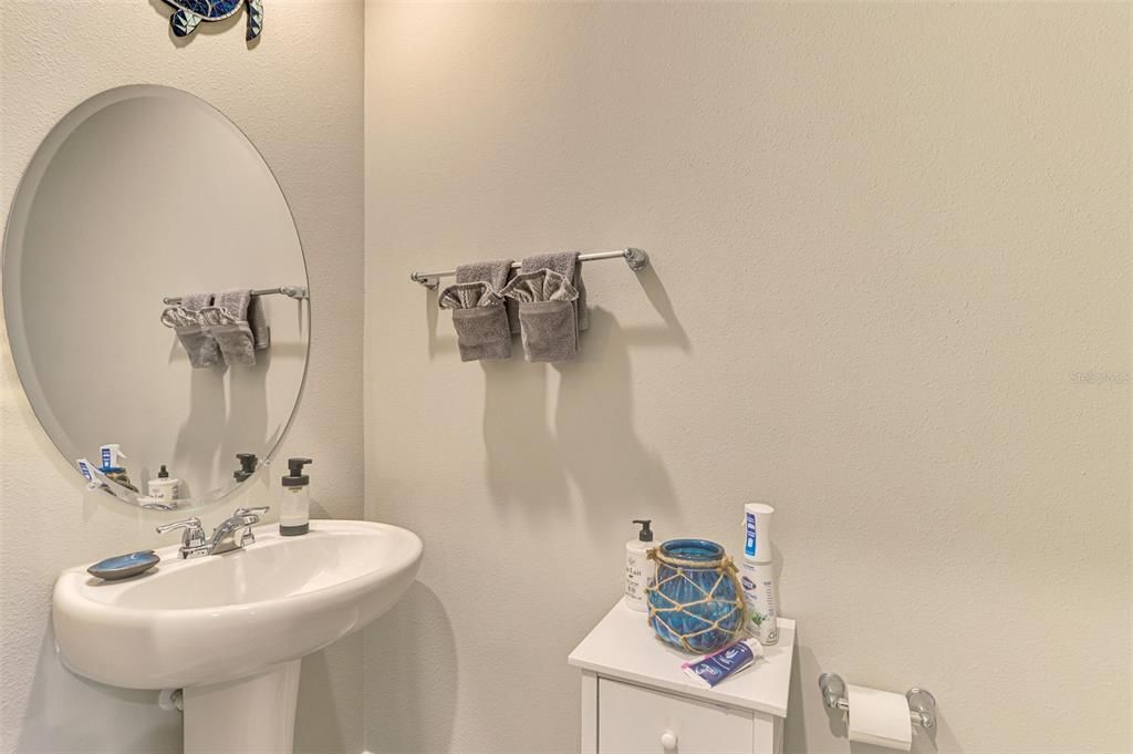 For Sale: $315,000 (3 beds, 2 baths, 1539 Square Feet)