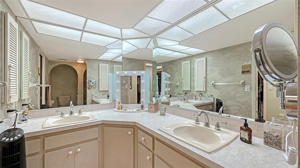 En Venta: $1,499,000 (4 camas, 3 baños, 3805 Pies cuadrados)