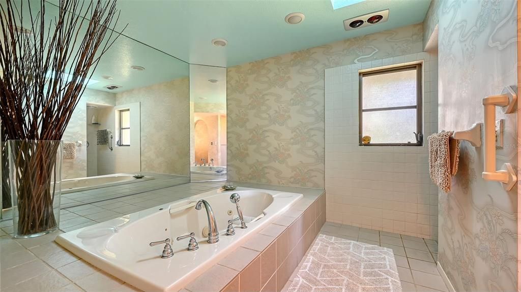 En Venta: $1,499,000 (4 camas, 3 baños, 3805 Pies cuadrados)