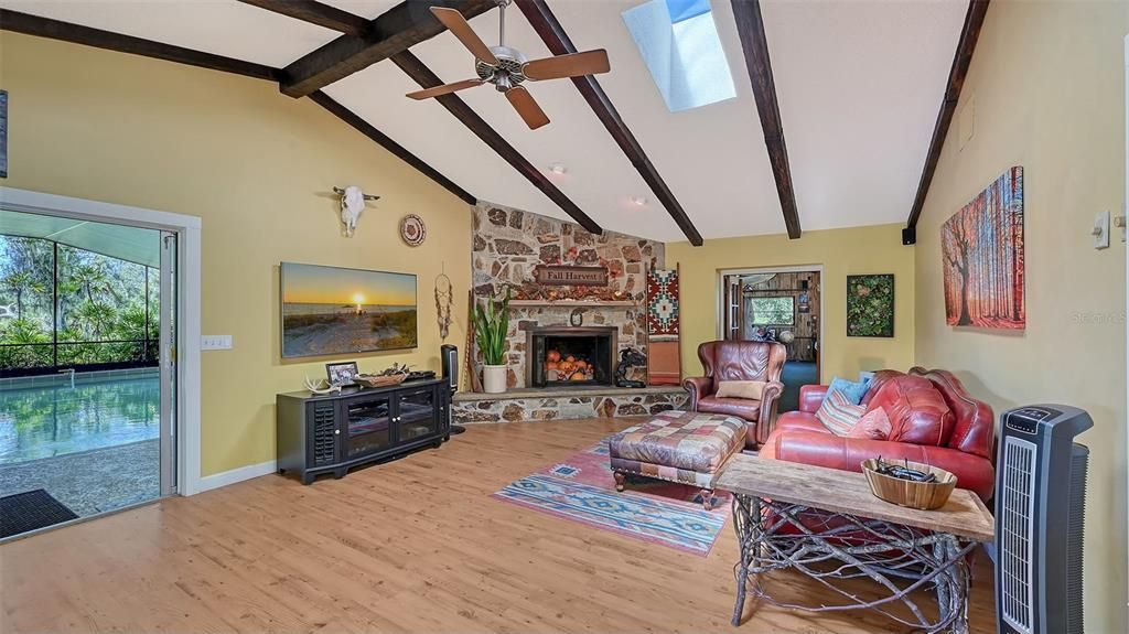 En Venta: $1,499,000 (4 camas, 3 baños, 3805 Pies cuadrados)