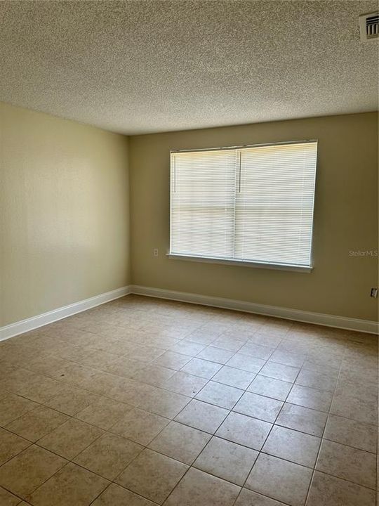 For Sale: $138,500 (2 beds, 2 baths, 1165 Square Feet)