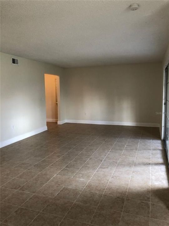 For Sale: $138,500 (2 beds, 2 baths, 1165 Square Feet)