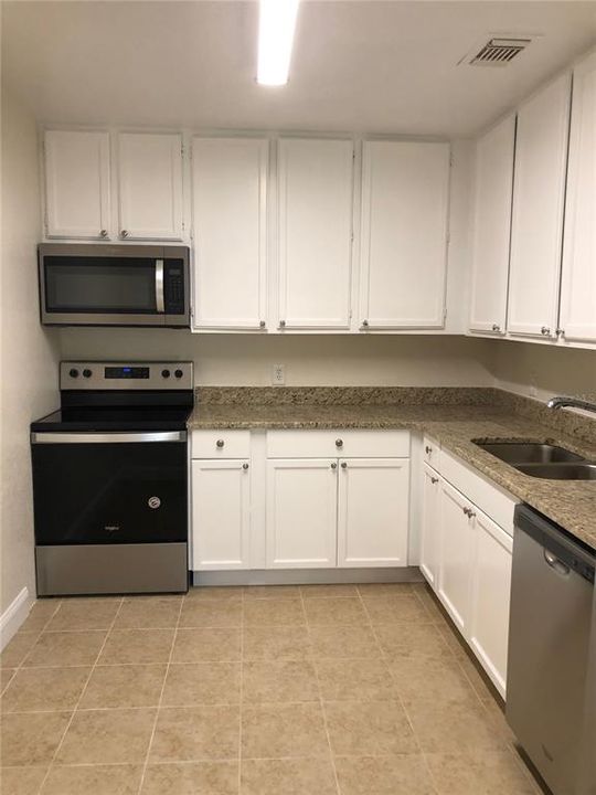 For Sale: $138,500 (2 beds, 2 baths, 1165 Square Feet)