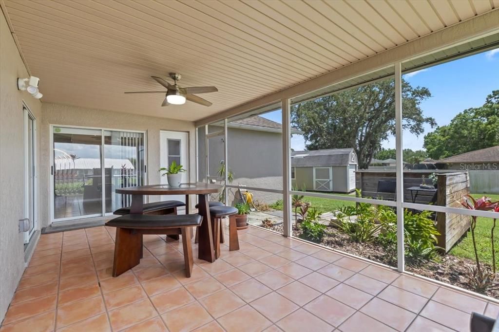 合同活跃: $2,500 (4 贝兹, 2 浴室, 2080 平方英尺)