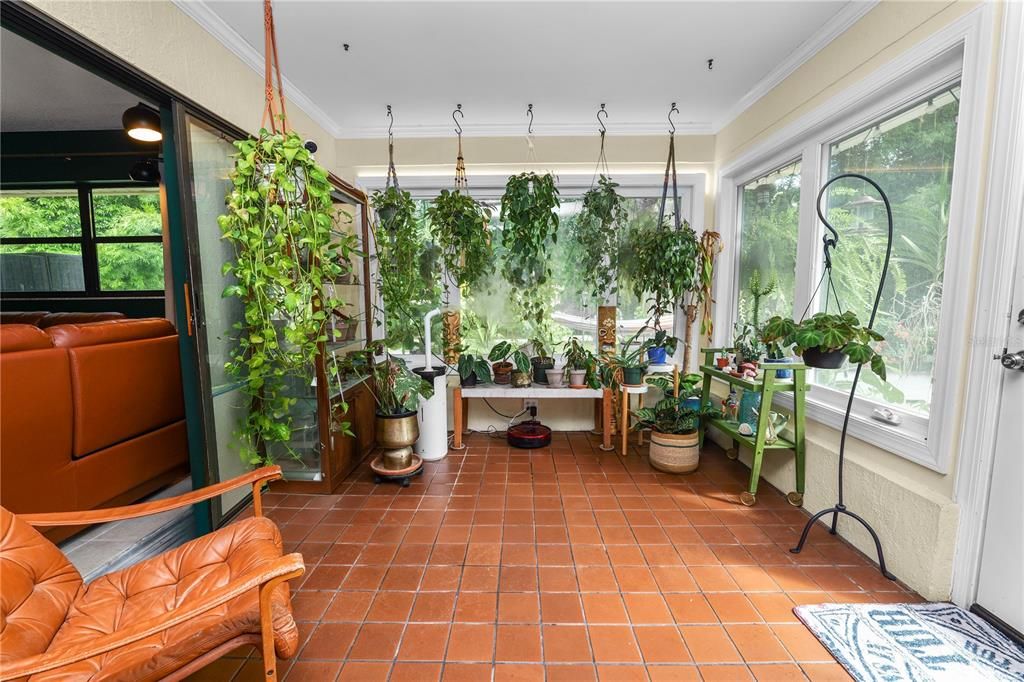 待售: $344,000 (3 贝兹, 2 浴室, 2013 平方英尺)