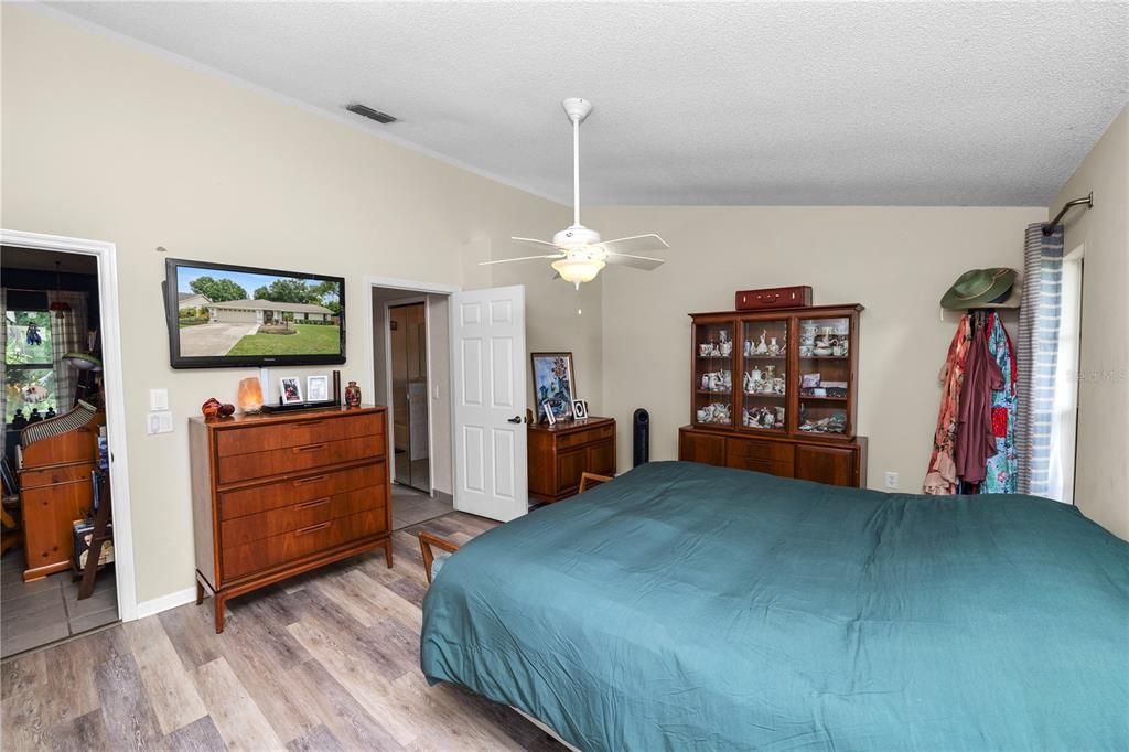 待售: $344,000 (3 贝兹, 2 浴室, 2013 平方英尺)