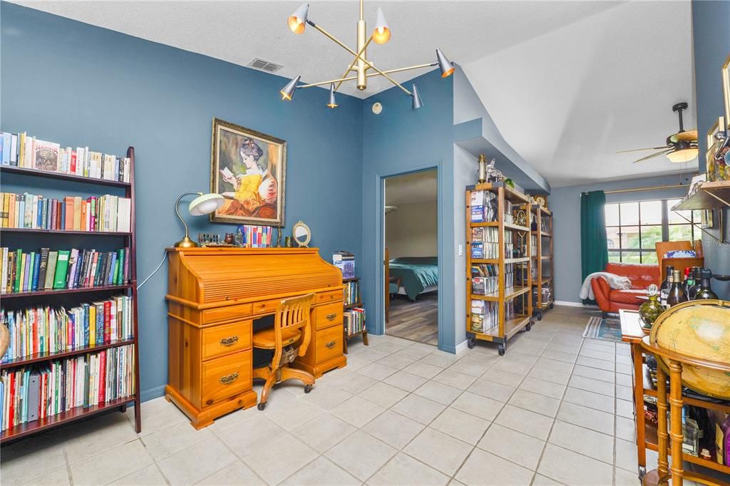 待售: $344,000 (3 贝兹, 2 浴室, 2013 平方英尺)