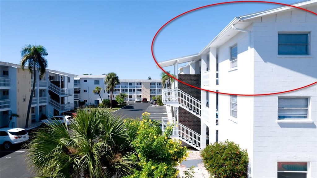 For Sale: $139,900 (2 beds, 2 baths, 862 Square Feet)