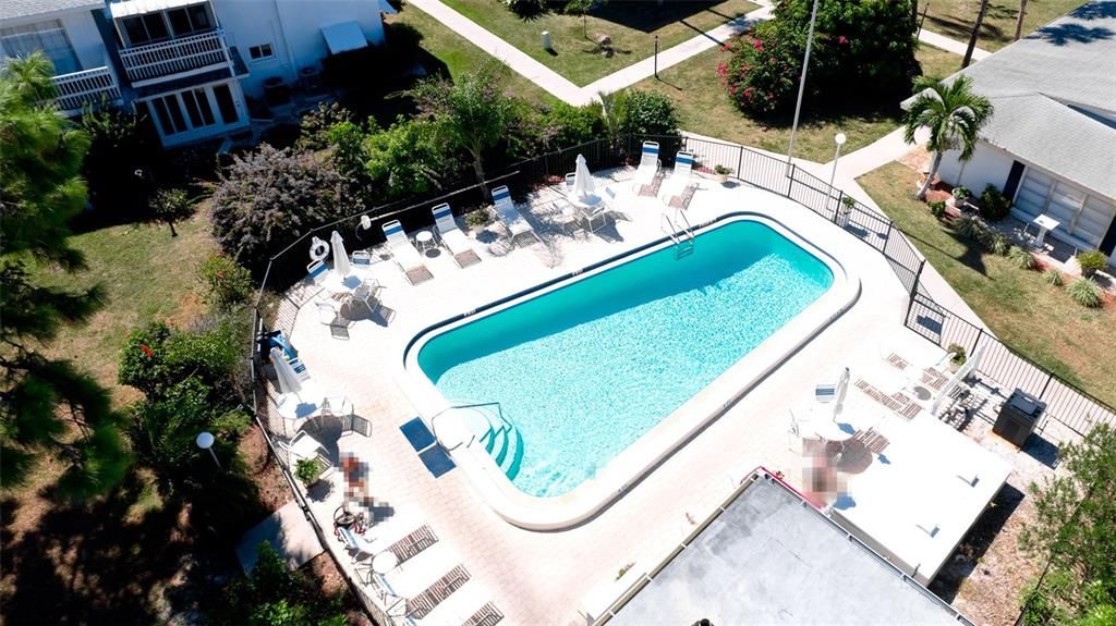 For Sale: $139,900 (2 beds, 2 baths, 862 Square Feet)