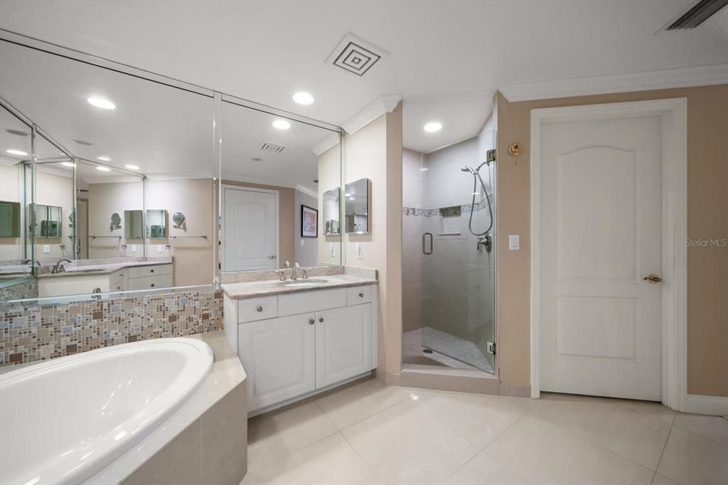 待售: $1,975,000 (3 贝兹, 2 浴室, 2530 平方英尺)