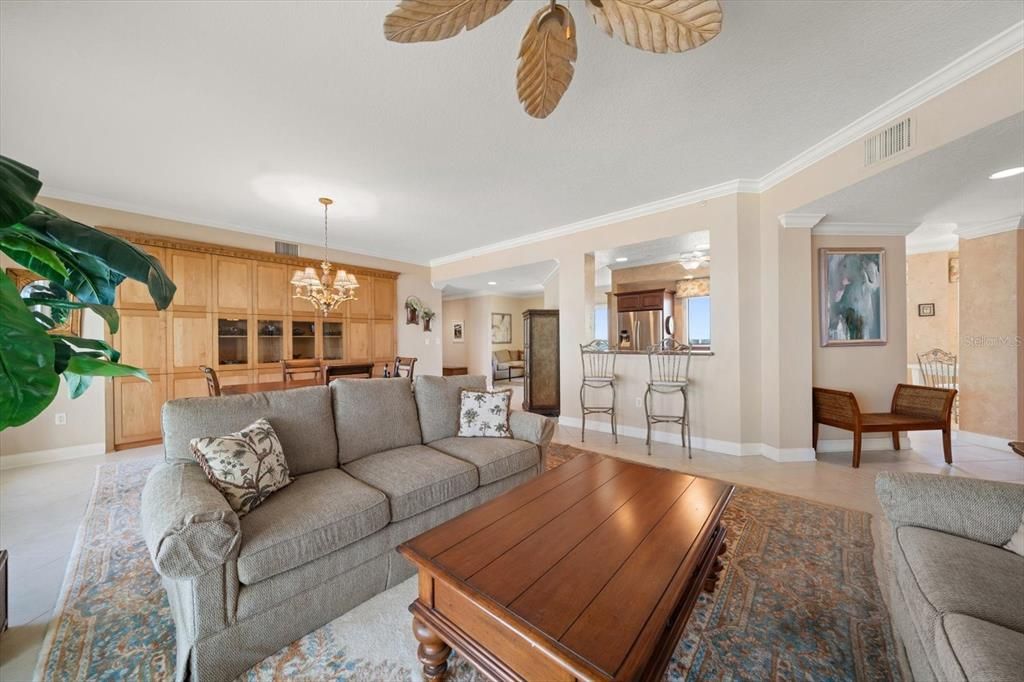 待售: $1,975,000 (3 贝兹, 2 浴室, 2530 平方英尺)