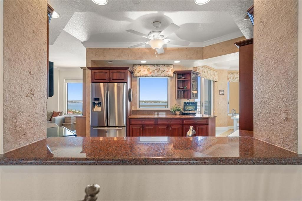 待售: $1,975,000 (3 贝兹, 2 浴室, 2530 平方英尺)