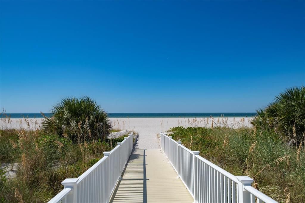 待售: $1,975,000 (3 贝兹, 2 浴室, 2530 平方英尺)