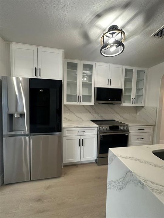 待售: $375,000 (3 贝兹, 2 浴室, 1378 平方英尺)