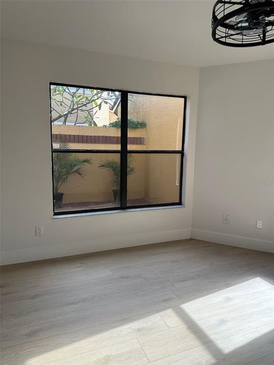 待售: $375,000 (3 贝兹, 2 浴室, 1378 平方英尺)