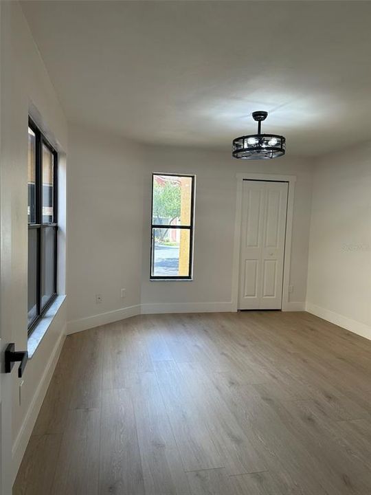 待售: $375,000 (3 贝兹, 2 浴室, 1378 平方英尺)