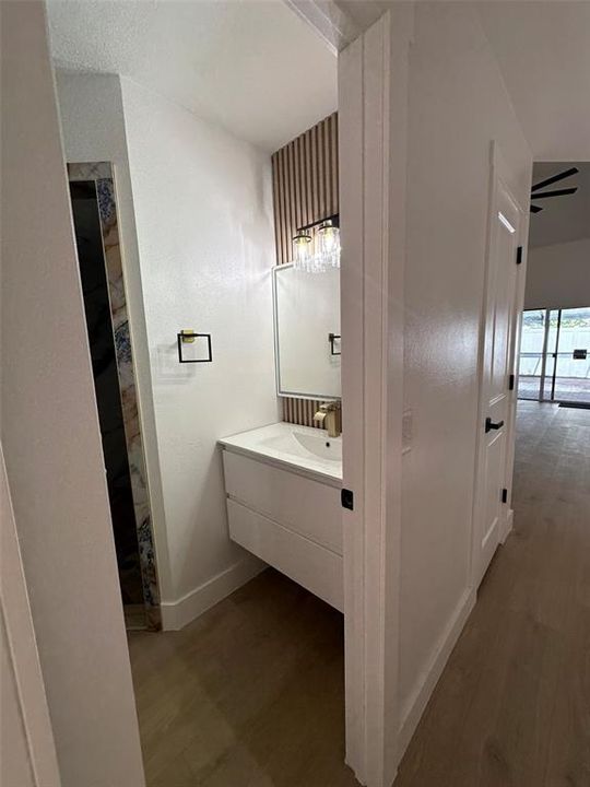 待售: $375,000 (3 贝兹, 2 浴室, 1378 平方英尺)