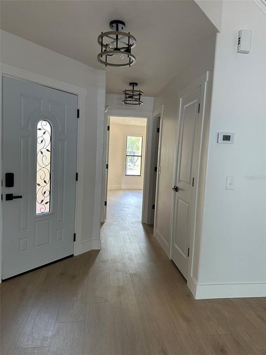 待售: $375,000 (3 贝兹, 2 浴室, 1378 平方英尺)