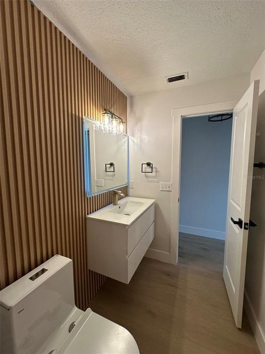 待售: $375,000 (3 贝兹, 2 浴室, 1378 平方英尺)