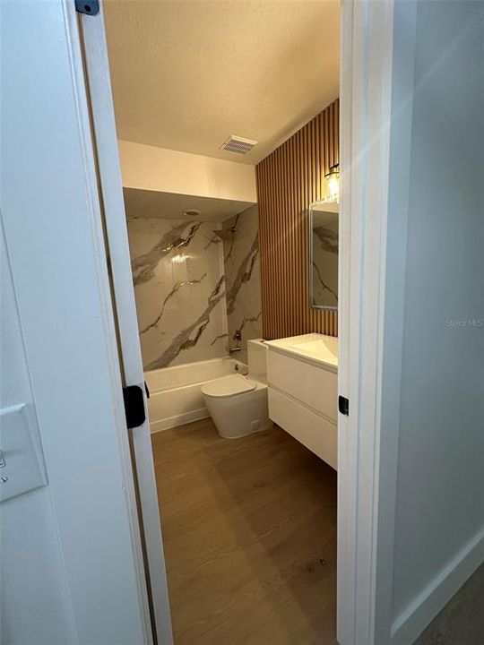 待售: $375,000 (3 贝兹, 2 浴室, 1378 平方英尺)