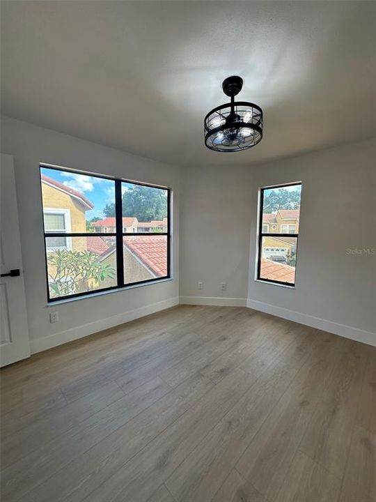 待售: $375,000 (3 贝兹, 2 浴室, 1378 平方英尺)