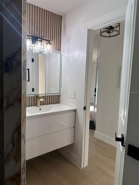 待售: $375,000 (3 贝兹, 2 浴室, 1378 平方英尺)