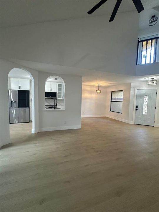 待售: $375,000 (3 贝兹, 2 浴室, 1378 平方英尺)