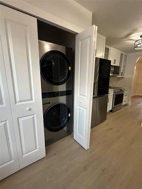 待售: $375,000 (3 贝兹, 2 浴室, 1378 平方英尺)