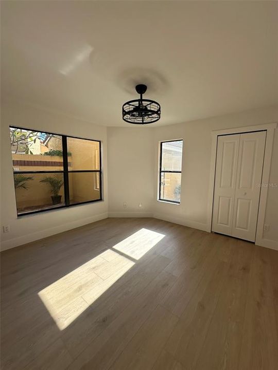 待售: $375,000 (3 贝兹, 2 浴室, 1378 平方英尺)