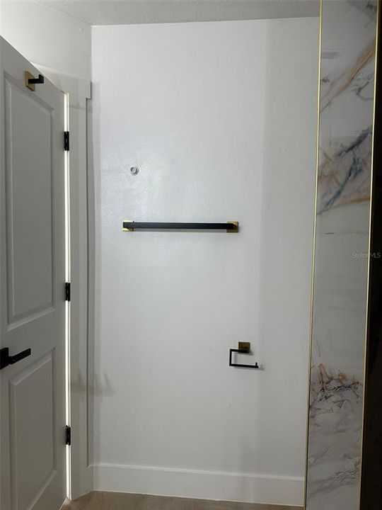 待售: $375,000 (3 贝兹, 2 浴室, 1378 平方英尺)