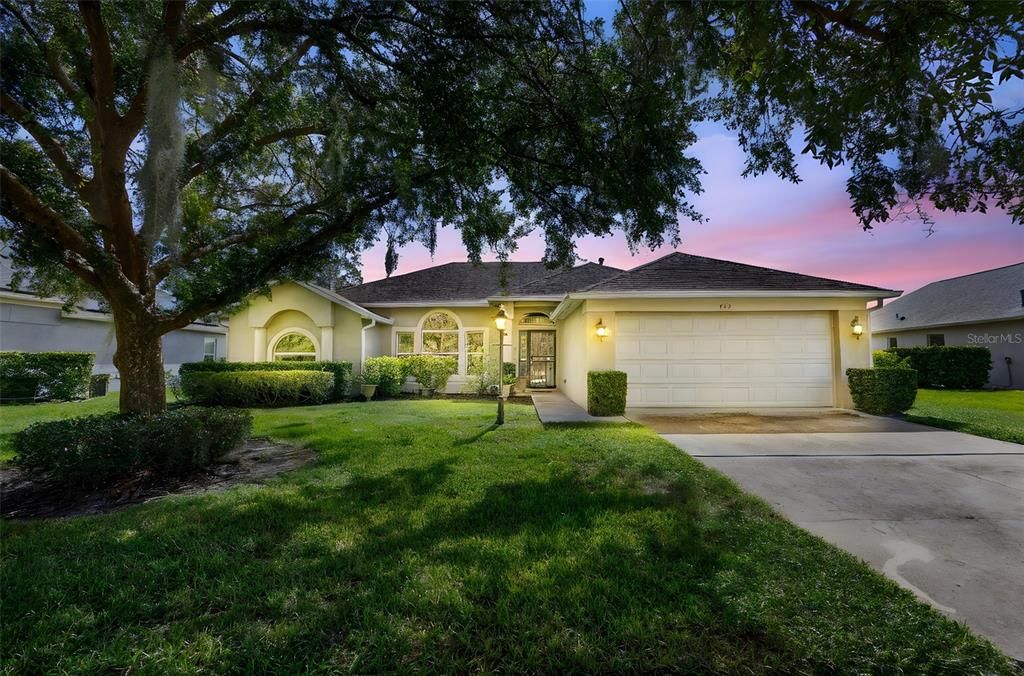 合同活跃: $380,000 (4 贝兹, 2 浴室, 2171 平方英尺)