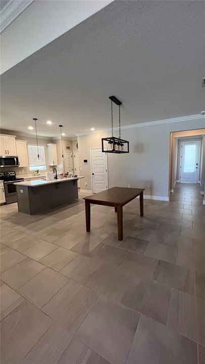 For Rent: $2,500 (3 beds, 2 baths, 1874 Square Feet)