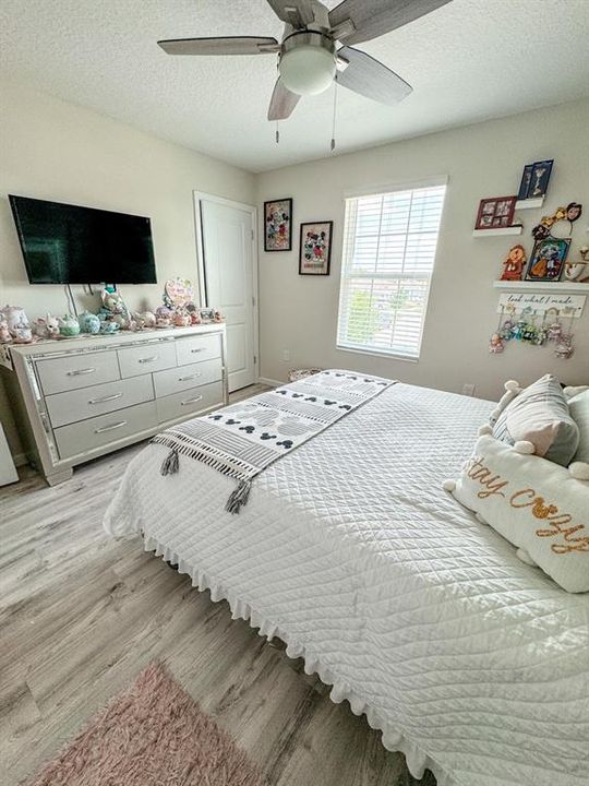 For Sale: $489,000 (4 beds, 2 baths, 2915 Square Feet)