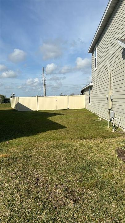 For Sale: $489,000 (4 beds, 2 baths, 2915 Square Feet)