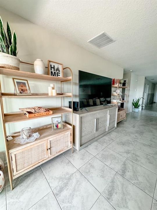 For Sale: $489,000 (4 beds, 2 baths, 2915 Square Feet)