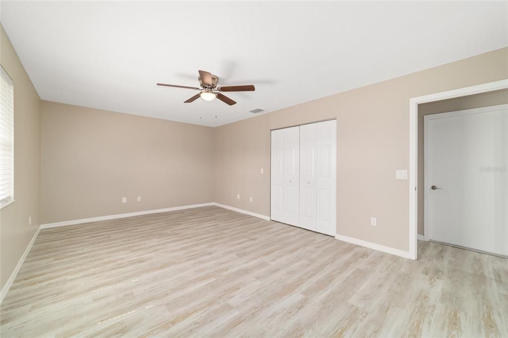 Active With Contract: $238,700 (3 beds, 2 baths, 1651 Square Feet)