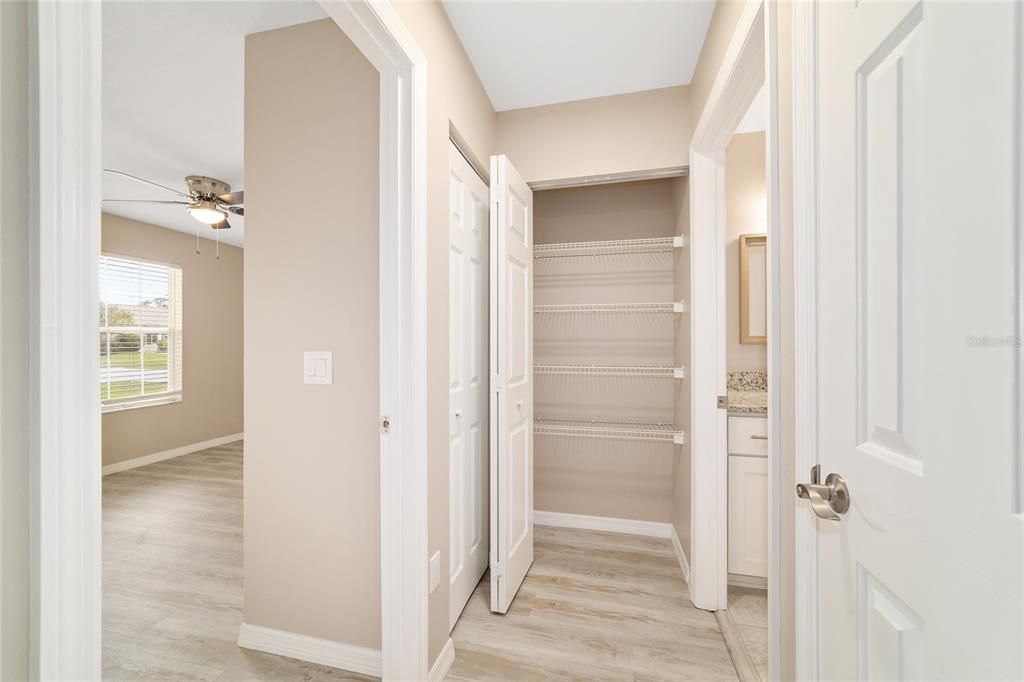 Active With Contract: $238,700 (3 beds, 2 baths, 1651 Square Feet)