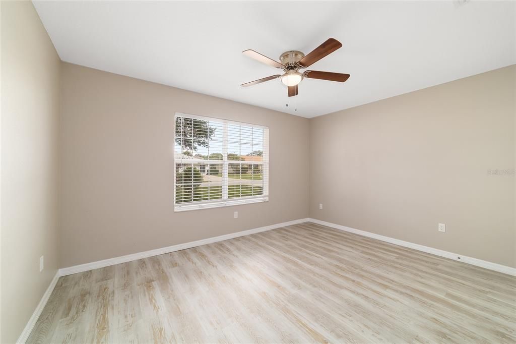 Active With Contract: $238,700 (3 beds, 2 baths, 1651 Square Feet)