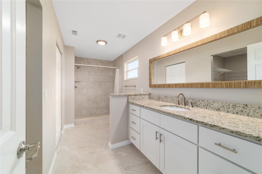 Active With Contract: $238,700 (3 beds, 2 baths, 1651 Square Feet)