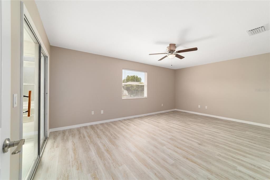 Active With Contract: $238,700 (3 beds, 2 baths, 1651 Square Feet)