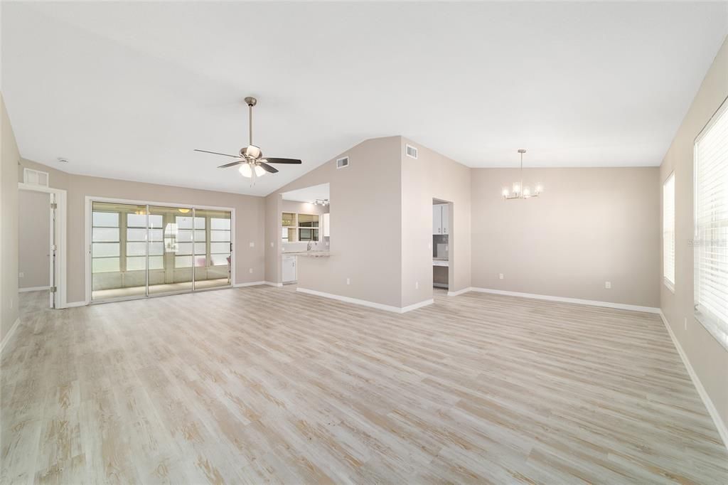 Active With Contract: $238,700 (3 beds, 2 baths, 1651 Square Feet)
