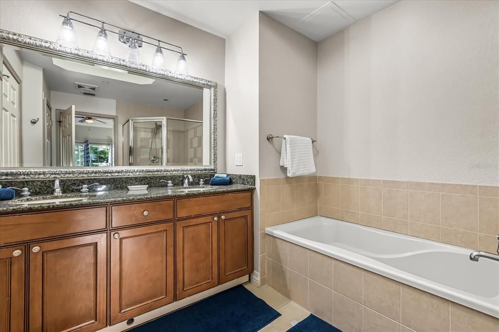 En Venta: $365,000 (3 camas, 3 baños, 1630 Pies cuadrados)