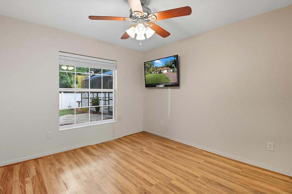 For Sale: $315,000 (3 beds, 2 baths, 1500 Square Feet)