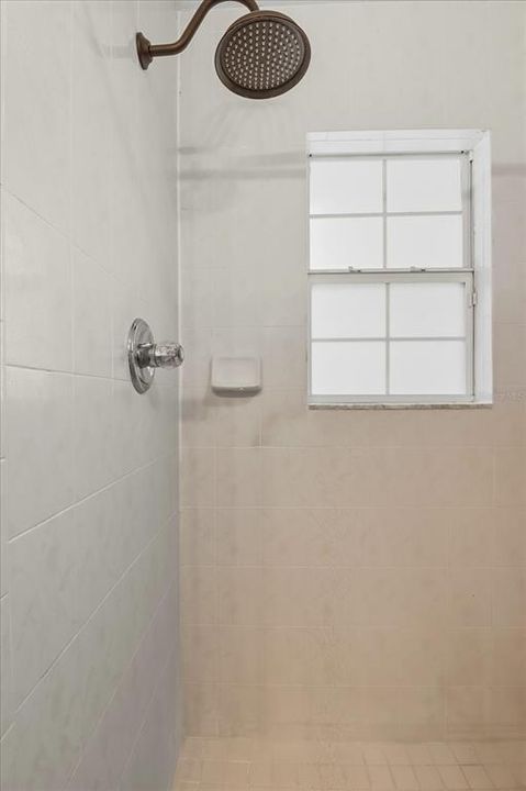 For Sale: $315,000 (3 beds, 2 baths, 1500 Square Feet)