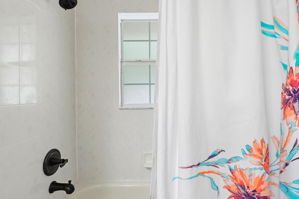 For Sale: $315,000 (3 beds, 2 baths, 1500 Square Feet)